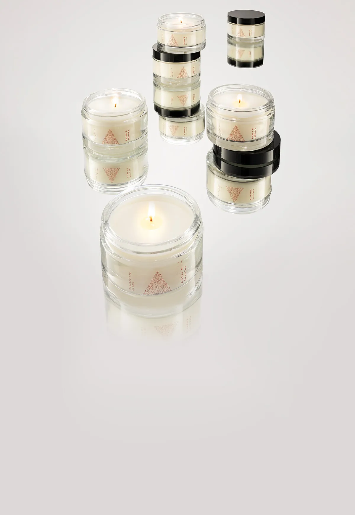 AMBER & JASMINE SCENTED SOY CANDLE