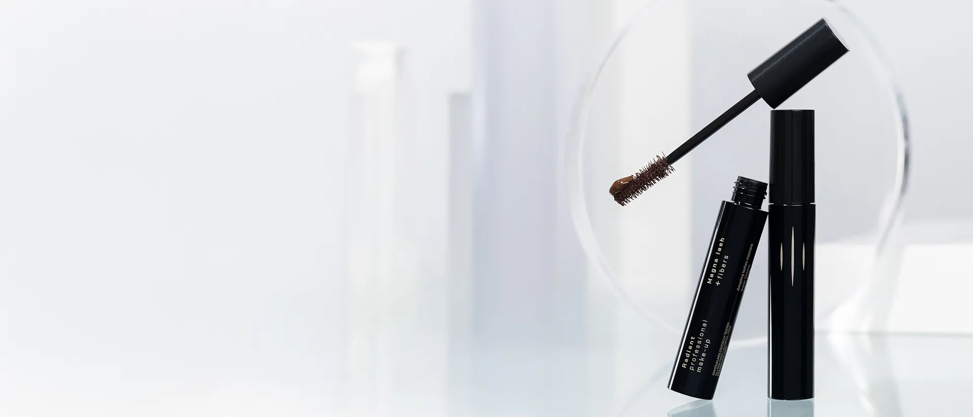 MAGNA LASH + FIBERS MASCARA